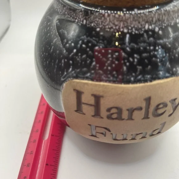 Harley Davidson Fund Muddy Waters Pottery Cork Bank Fund
Speckled Moto Biker - Picture 6 of 6